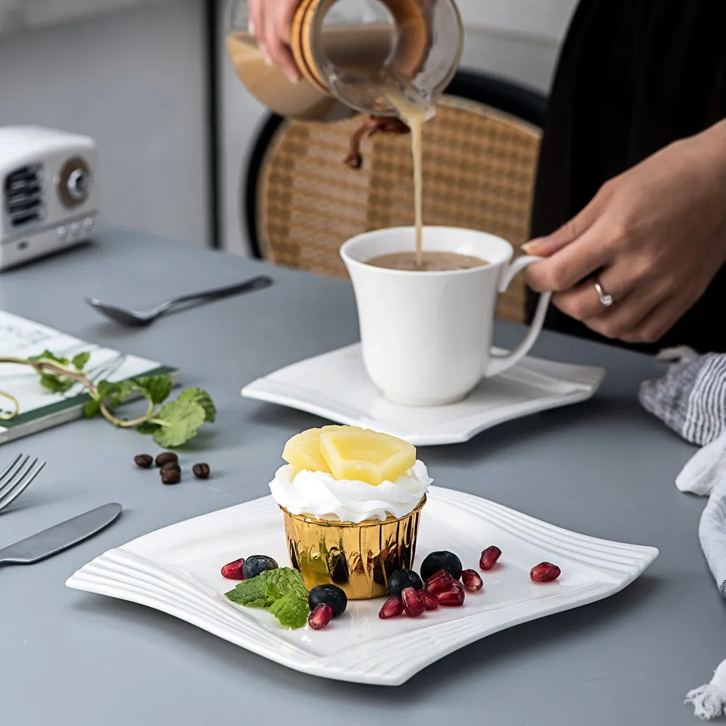 MALACASA, Serie Amparo, 36 Teilig Set Cremeweiß Porzellan Kaffeeservice Dessertteller Kaffeetasse Mit Untertasse – Bild 5