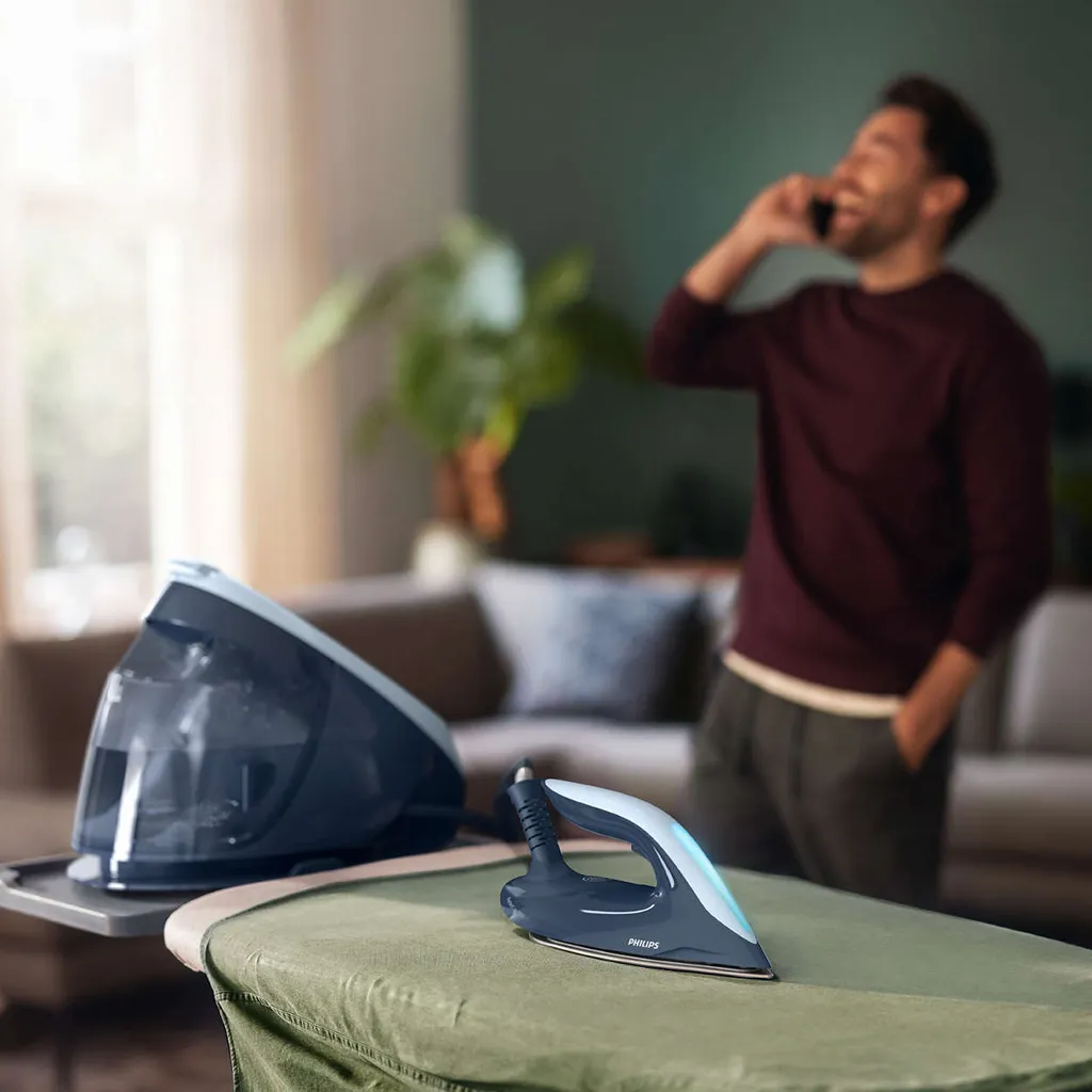 Philips PerfectCare Bügelstation, Keramikbügelsohle, 120 G/min Konstanter. Dampf, 8.0 Bar, 2100 W, Blau (PSG7030/20) – Bild 8