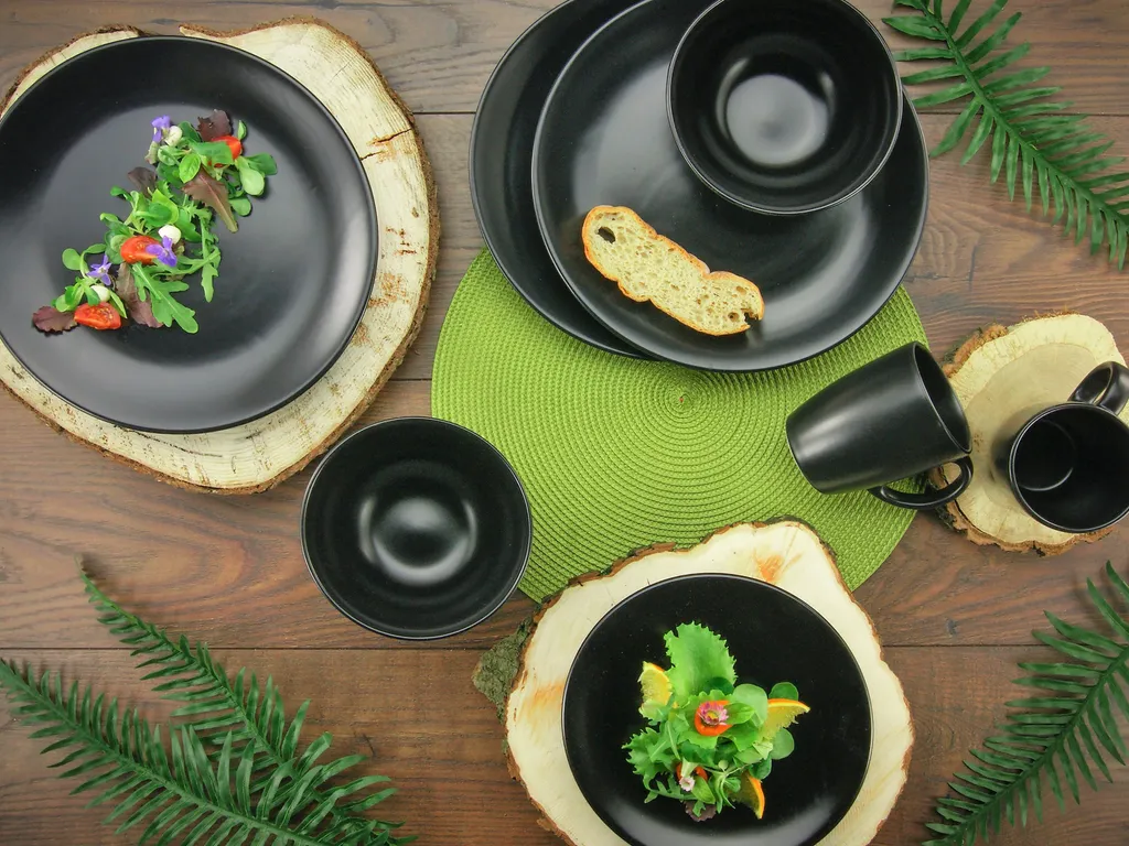 CreaTable 25833 Kombiservice Black Matt Für 4 Personen, Steinzeug, Schwarz (1 Set, 16-teilig) – Bild 4